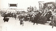 Oliver Godfrey projí�dí cílem