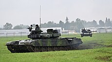 Tanky T-72M4CZ eské armády na Dnech NATO v Ostrav