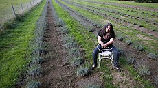 Adéla Heindorferová na své levandulové farm�