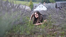 Adéla Heindorferová na své levandulové farm