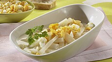 �ern� ko�en s vaje�nou om��kou