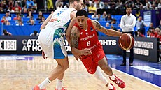 AJ Slaughter ve tvrtfinále ve tvrtfinále EuroBasketu.