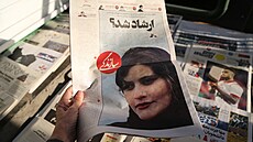 Íránskou veejnost pobouila smrt Mahsy Amíní v policejní cele. (18. záí 2022)