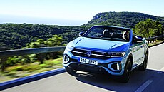 Modernizovaný T-Roc poznáte podle nového nárazníku, LED linky v masce chladi�e...