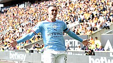 Phil Foden z Manchesteru City se raduje z gólu v zápase proti Wolverhamptonu.