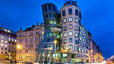 Frank Gehry na návrh spolupráce s Vladem Miluni�em p�istoupil, základní...