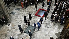 Král Karel III., královna cho� Camilla, princezna Anna, Timothy Laurence, princ...