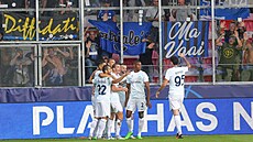 Fotbalisté Interu Milán se radují z gólu, který Plzni vstřelil Edin Džeko. | na serveru Lidovky.cz | aktuální zprávy