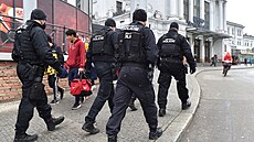 Za lokality, kde se rozhodn� bezpe�n� necítí, ozna�ili ú�astníci pr�zkumu...