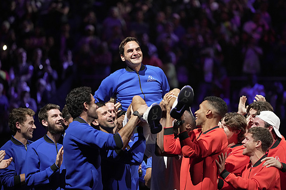 Roger Federer bhem své rozluky na Laver Cupu.
