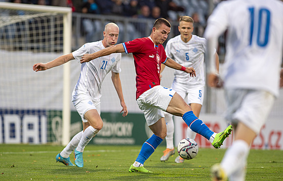 Útoník fotbalové reprezentace do 21 let Václav Sejk se v barái o Euro probíjí...