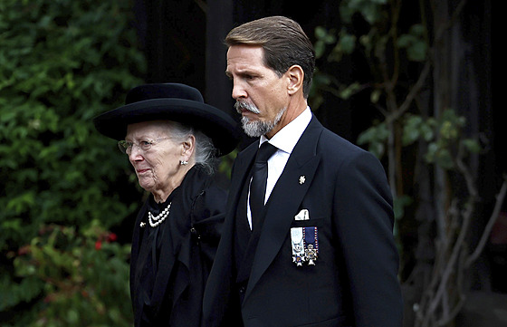 Dánská královna Margrethe II. a ecký korunní princ Pavlos na pohbu britské...