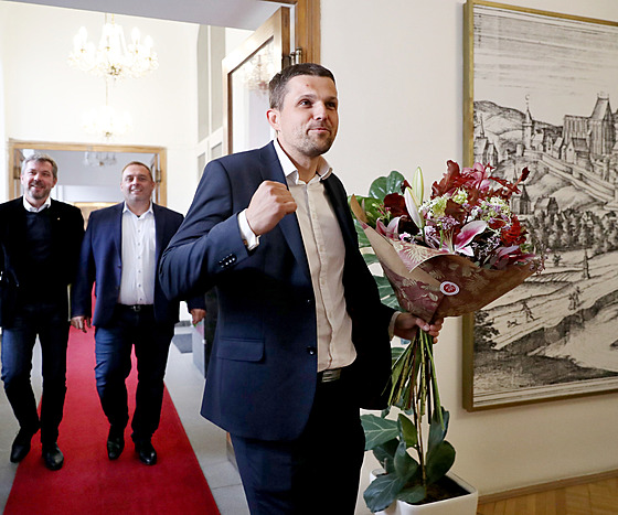 Na schůzku s primátorkou Markétou Vaňkovou vyrazil její hlavní volební rival...