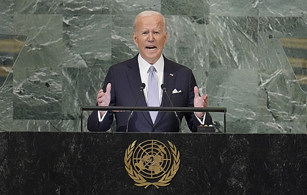 Putin bezohledně vyhrožuje jadernými zbraněmi, řekl Biden v OSN