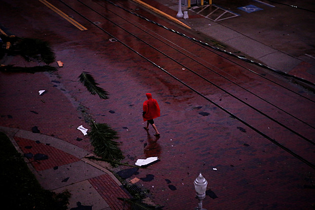 Hurikán Ian zaplavil ulice Floridy. Lety do USA či ze země byly zrušeny