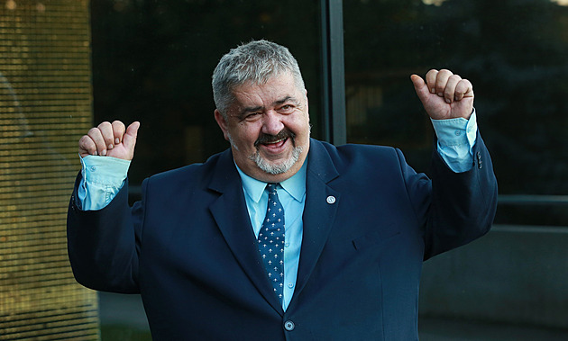 Vláda s důchody narazila v Senátu i u vlastních straníků. Rozhodne středa