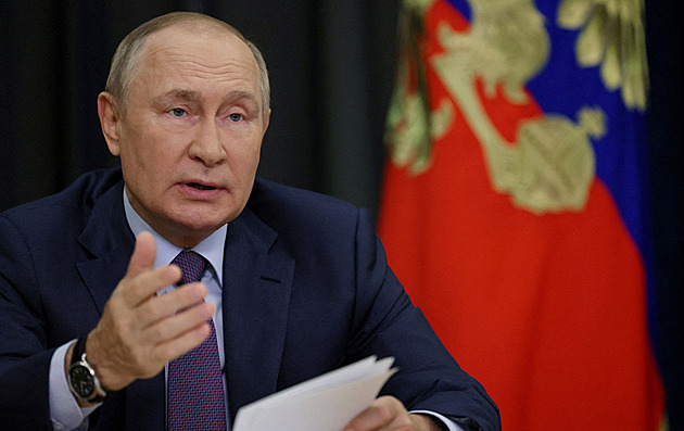 Západ chystá krvavou válku a revoluce, tvrdí Putin postsovětským státům