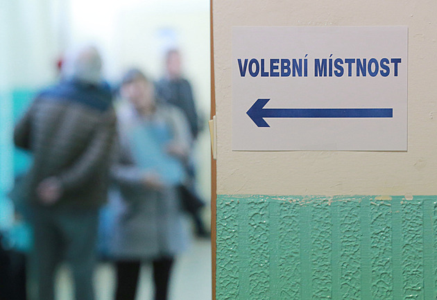 Komunální volby 2026: jak se volí starosta a kolik za to bere