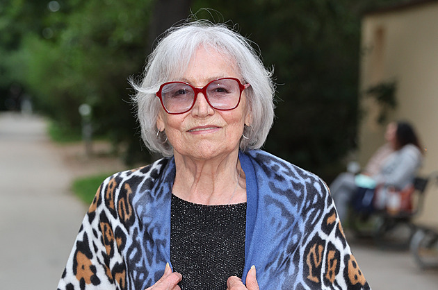 Nebudu mít šťastné osmdesátiny, válka mi strašně vadí, říká Marta Kubišová