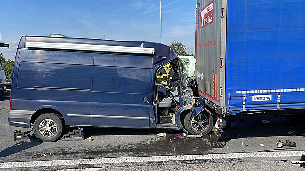 Nehoda dvou vozidel blokovala Jižní spojku u Záběhlic, tvořily se kolony