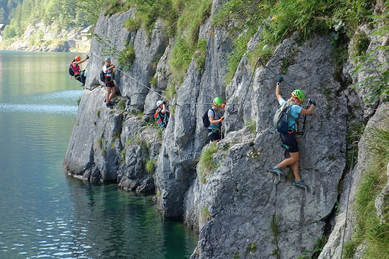 Zpestřete si Rakousko trochou adrenalinu. Ferraty u Gosau potěší i amatéry