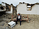 Kyrgyz sed u svho domu znienho po raketovm toku Tdik.