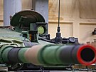 Typickou jednoduchou modernizací tanku T-72 na verzi s termovizí je polská...