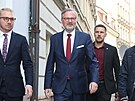 Premiér Petr Fiala pi píchodu do volebního tábu ODS (24. záí 2022)