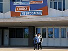 O pipojení k Rusku hlasují lidé v Sevastopolu na jihozápad Krymského...