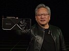 �éf Nvidie Jensen Huang ukazuje novou vlajkovou lo� spole�nosti na poli...