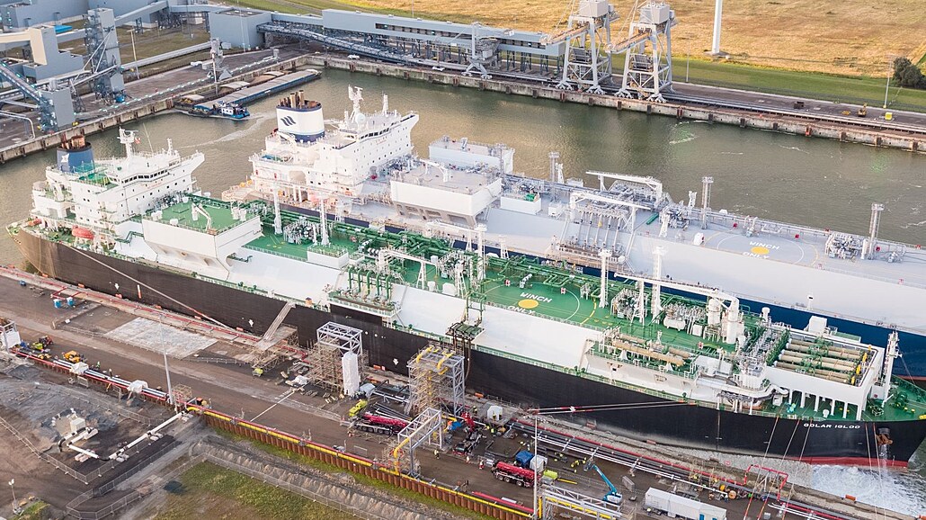Terminál LNG v nizozemském Eemshavenu