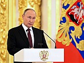 Ruský prezident Vladimir Putin se v Kremlu účastní jmenování nových...