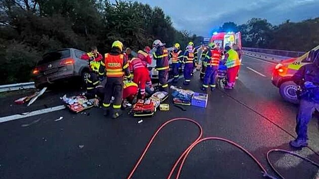 V enov u Ostravy se srazila dv auta, na mst zemel jeden lovk. (27. z 2022)