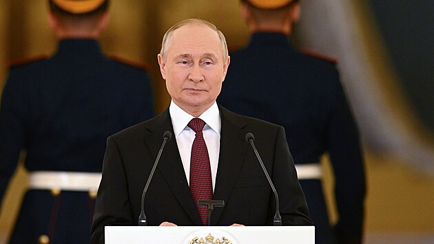 Rusk prezident Vladimir Putin se v Kremlu astn jmenovn novch zahraninch velvyslanc. (20. z 2022)