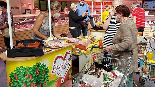 Vrn zkaznci supermarketu Terno se mohou tit na nov drky
