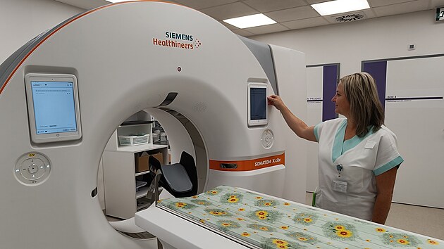 Diagnostický přístroj CT s prvky umělé inteligence Somatom X.cite v Oblastní nemocnici Náchod.