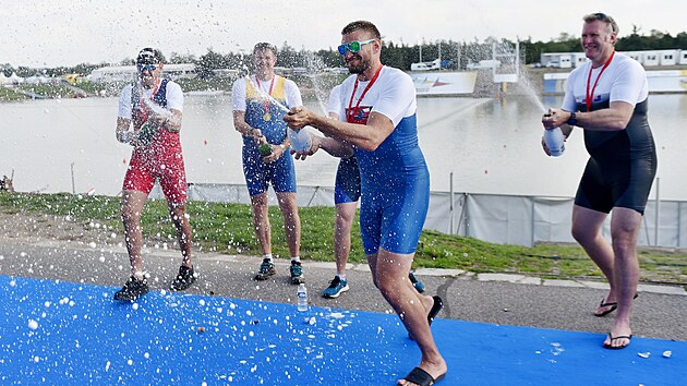 Ondej Synek bhem sv rozlukov exhibice s nejvtmi soupei v karie.