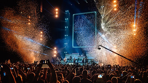 Záběr z koncertu Pokáče ve vyprodané O2 areně (24. září 2022)