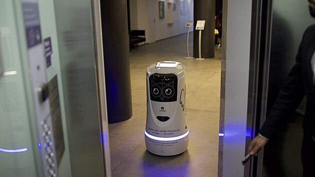 Hotelový robot v Praze (21. září 2022)