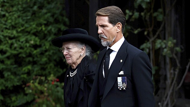 Dnsk krlovna Margrethe II. a eck korunn princ Pavlos na pohbu britsk krlovny Albty II. (Windsor, 19. z 2022)