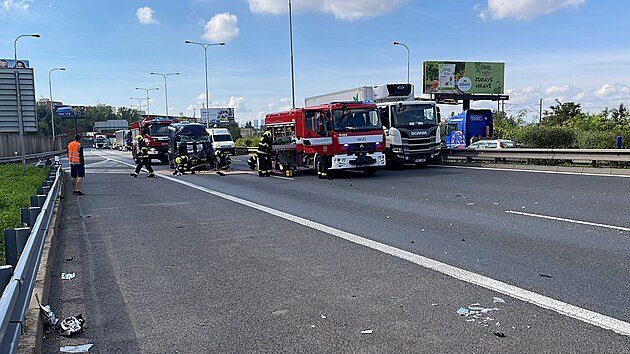 Nehoda dvou aut zablokovala provoz na Jižní spojce u Záběhlic (23. 9. 2022)