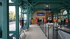 Historická �ekárna na nádra�í v Roztokách a její okolí pro�lo nákladnou opravou.