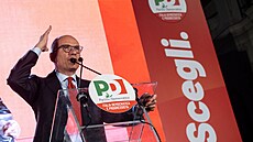 Pedseda italské Demokratické strany Enrico Letta bhem zahájení kampan v ím...