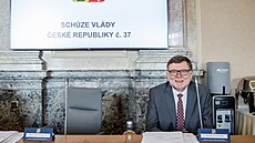 Ministr financí Zbynk Stanjura pi jednání vlády 21. záí 2022