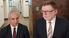 Ministr financí Zbyněk Stanjura a šéf odborové centrály ČMKOS Josef Středula ve...