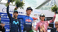 Alejandro Valverde (vlevo) dojel druhý v závodu Coppa Agostoni. Zvít�zil Sjoerd...