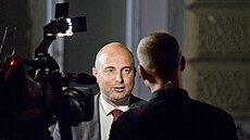 Roman Zarzycký, lídr hnutí ANO v komunálních volbách v Plzni mluví s televizním...