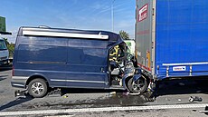 Nehoda dvou aut zablokovala provoz na Jiní spojce u Zábhlic (23. 9. 2022)