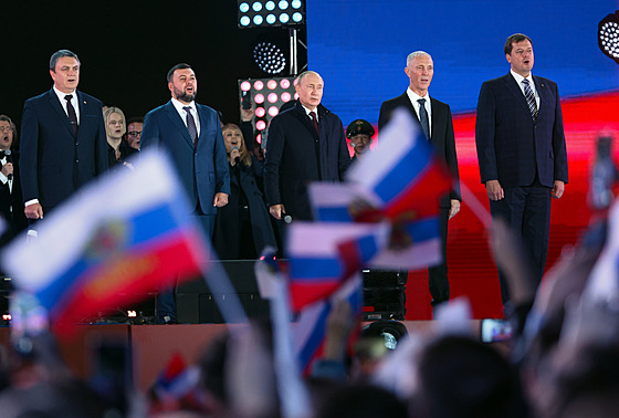 Ruský prezident Vladimir Putin na koncertu konaném na Rudém nám�stí v Moskv� na...