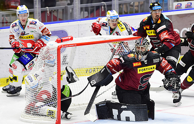 Sparta přetlačila Pardubice, Kometa vynulovala Hradec. Olomouc opět úspěšná